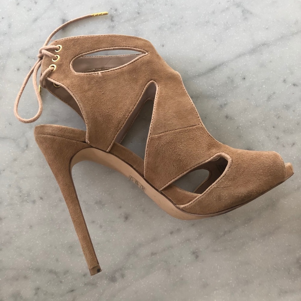 KG soft suede camel heels 🍂